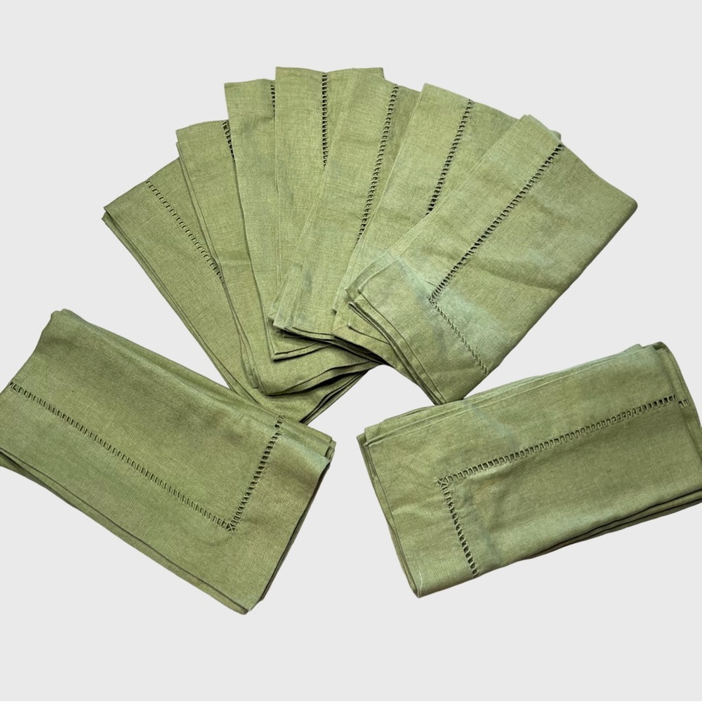 Pottery Barn Green 100% Linen Dinner Napkins- Set of 12